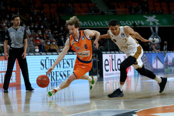 赵心童夺得 赵心童夺得