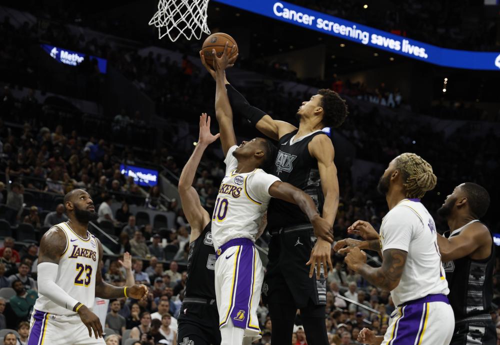 曾四次夺得 曾四次夺得